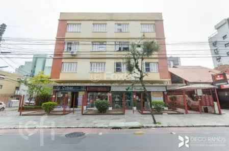 Apartamento com 2 Quartos à venda, 75m² no Menino Deus, Porto Alegre