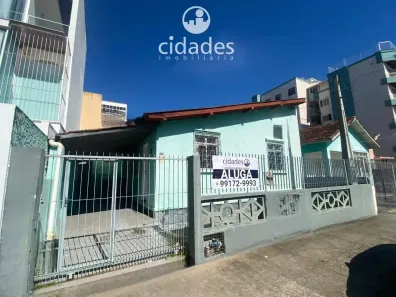 Casa com 2 Quartos para alugar, 75m² no Balneário, Florianópolis