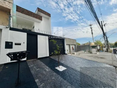 Sobrado com 4 Quartos para venda ou aluguel, 239m² no Jardim Atlântico, Goiânia