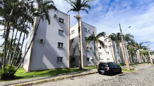 Apartamento com 2 Quartos para alugar, 50m² no Guanabara, Joinville
