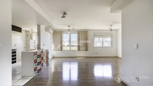 Apartamento com 2 Quartos para alugar, 96m² no Passo da Areia, Porto Alegre