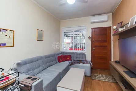 Casa com 2 Quartos à venda, 150m² no Jardim Sabará, Porto Alegre