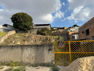 Lote/Terreno à venda, 667m² no Ouro Preto, Belo Horizonte