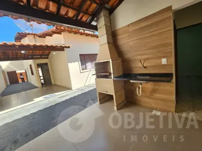 Casa com 5 Quartos para alugar, 260m² no Santa Mônica, Uberlândia