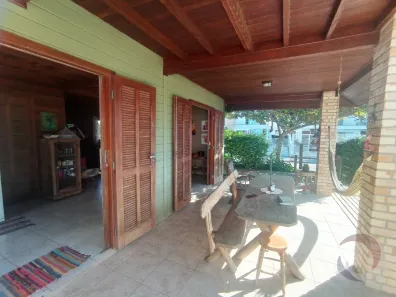 Casa com 2 Quartos à venda, 459m² no Campeche, Florianópolis