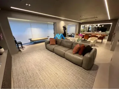 Apartamento com 3 Quartos à venda, 215m² no Vila Nova Conceição, São Paulo