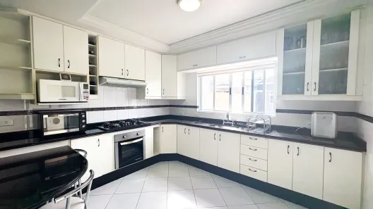 Sobrado com 6 Quartos à venda, 301m² no Boqueirão, Curitiba