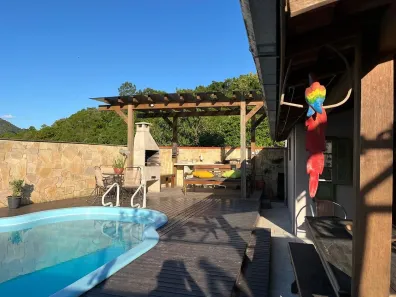 Casa com 3 Quartos à venda, 360m² no Enseada do Brito (Ens Brito), Palhoça
