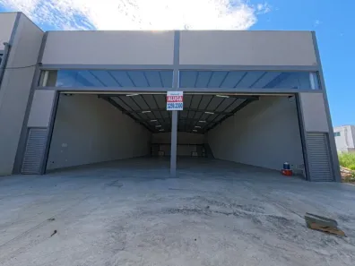 Galpão/Depósito/Armazém para alugar, 525m² no Parque Primavera, Aparecida de Goiânia