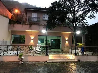 Casa com 4 Quartos à venda, 300m² no Duarte Silveira, Petrópolis