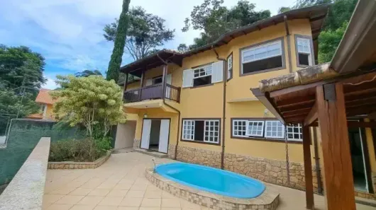 Casa com 4 Quartos à venda, 150m² no Carangola, Petrópolis