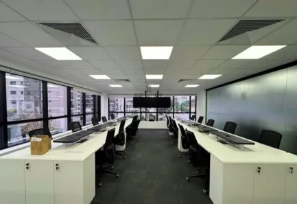 Prédio Comercial com 9 Quartos para alugar, 3000m² no Indianópolis, São Paulo