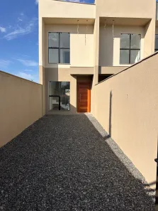 Casa com 2 Quartos à venda, 75m² no Vila Nova, Joinville