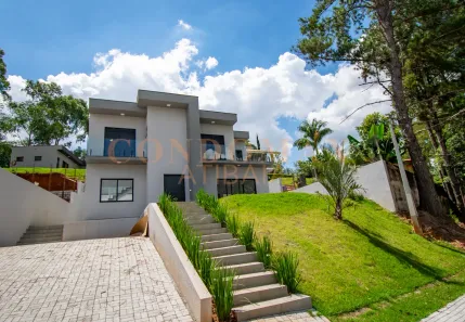 Sobrado com 4 Quartos à venda, 204m² no Jardim Estância Brasil, Atibaia