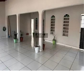 Casa com 3 Quartos à venda, 200m² no Cristo Rei, Várzea Grande
