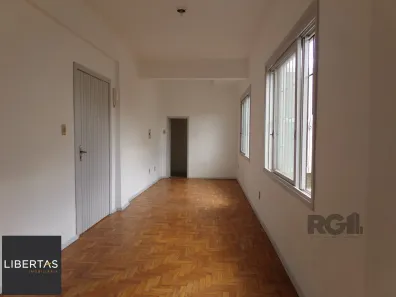 Kitnet à venda, 28m² no Partenon, Porto Alegre