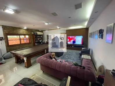 Casa com 3 Quartos para venda ou aluguel, 300m² no Parque do Castelo, São Paulo