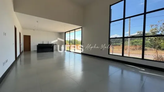 Casa de Condomínio com 3 Quartos à venda, 197m² no Jardins Porto, Senador Canedo