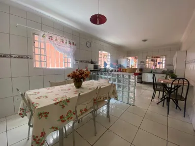 Casa com 4 Quartos à venda, 200m² no Tirol (Barreiro), Belo Horizonte