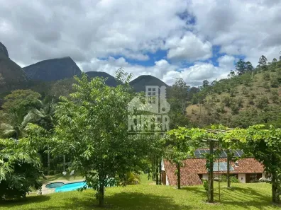 Fazenda/Sítio com 4 Quartos à venda, 300m² no Cuiabá, Petrópolis