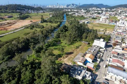 Lote/Terreno à venda, 9497m² no Centro, Camboriú