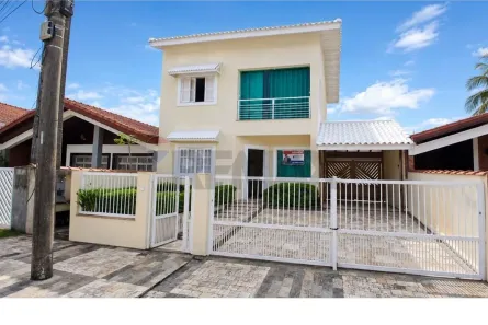 Sobrado com 3 Quartos à venda, 161m² no Parque Balneário Oasis, Peruíbe