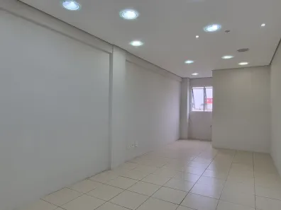 Ponto Comercial à venda, 27m² no Novo Mundo, Curitiba