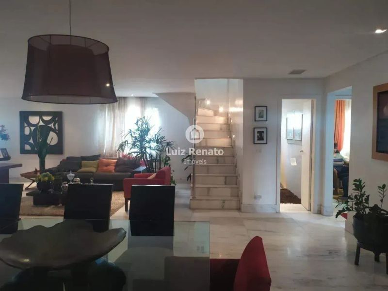 Casa com 4 quartos — Santa Lúcia, Belo Horizonte
