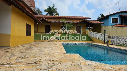 Fazenda/Sítio com 4 Quartos à venda, 680m² no Centro, Piracaia