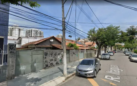 Casa com 5 Quartos à venda, 240m² no Pe Pequeno, Niterói
