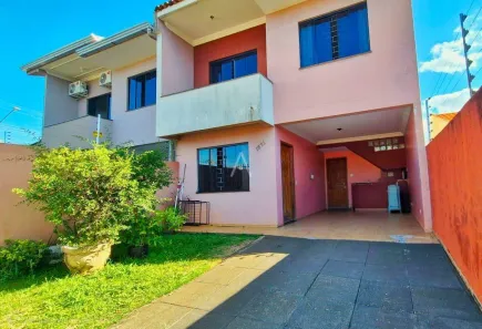 Sobrado com 3 Quartos à venda, 110m² no Pacaembu, Cascavel