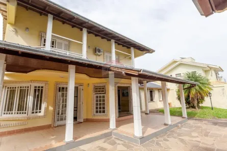 Casa com 4 Quartos à venda, 361m² no Camobi, Santa Maria