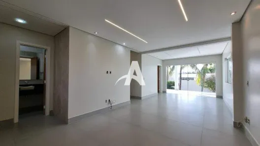 Casa de Condomínio com 4 Quartos para alugar, 250m² no Gávea, Uberlândia