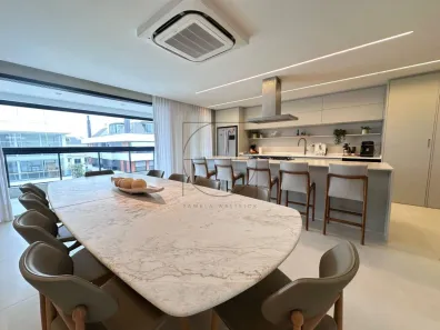 Apartamento com 3 Quartos à venda, 240m² no Jurerê, Florianópolis