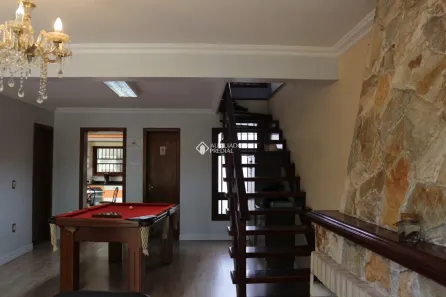 Sobrado com 4 Quartos à venda, 260m² no São Geraldo, Porto Alegre