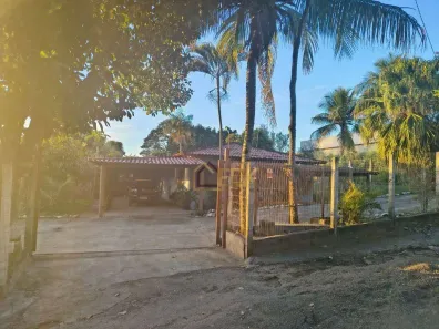 Fazenda/Sítio com 3 Quartos à venda, 210m² no Cataguá, Taubaté