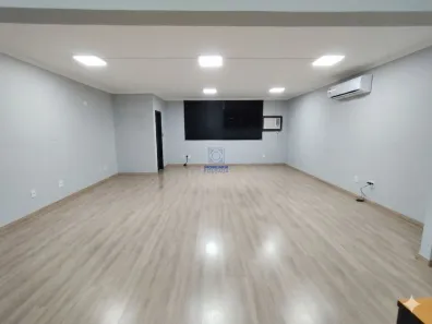 Sala Comercial à venda, 250m² no Vila Mathias, Santos
