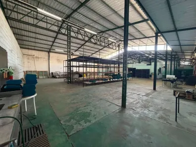 Galpão/Depósito/Armazém para alugar, 1028m² no Campestre, Santo André