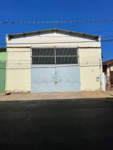 Galpão/Depósito/Armazém à venda, 240m² no Goiás, Araguari