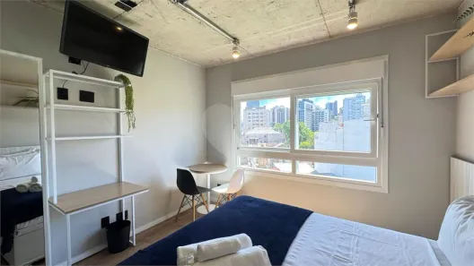 Apartamento com 1 Quarto para alugar, 27m² no Santa Cecília, Porto Alegre