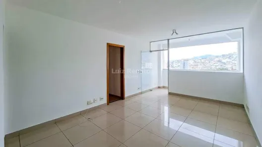 Apartamento com 3 Quartos para alugar, 85m² no Santa Efigênia, Belo Horizonte