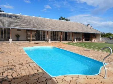 Fazenda/Sítio com 3 Quartos à venda, 221m² no Zona Rural, Salto de Pirapora