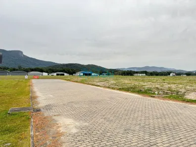 Lote/Terreno à venda, 952m² no Sertão do Maruim, São José