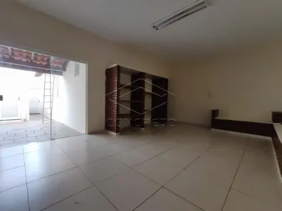 Casa com 2 Quartos para alugar, 150m² no Jardim Itamarati, Jaú
