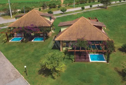 Casa de Condomínio com 2 Quartos à venda, 140m² no Alpes Suiços, Gravatá