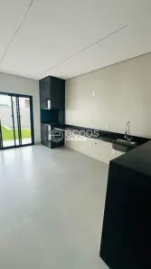 Casa de Condomínio com 3 Quartos à venda, 155m² no Loteamento Portal do Vale II, Uberlândia