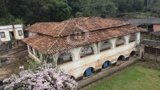 Fazenda/Sítio com 4 Quartos à venda, 1000m² no , Pedro Leopoldo