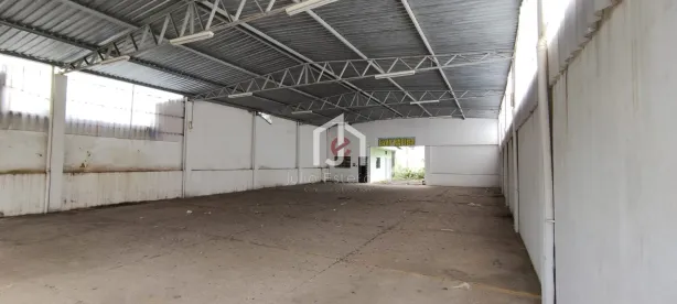 Galpão/Depósito/Armazém à venda, 332m² no Centro, Taubaté