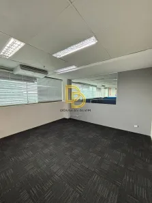 Sala Comercial para alugar, 210m² no Dezoito do Forte Empresarial/Alphaville., Barueri