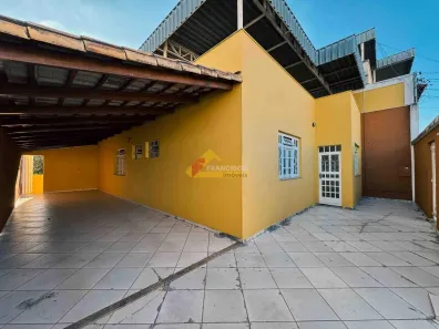 Casa com 3 Quartos para alugar, 120m² no Pacaembu, Divinópolis